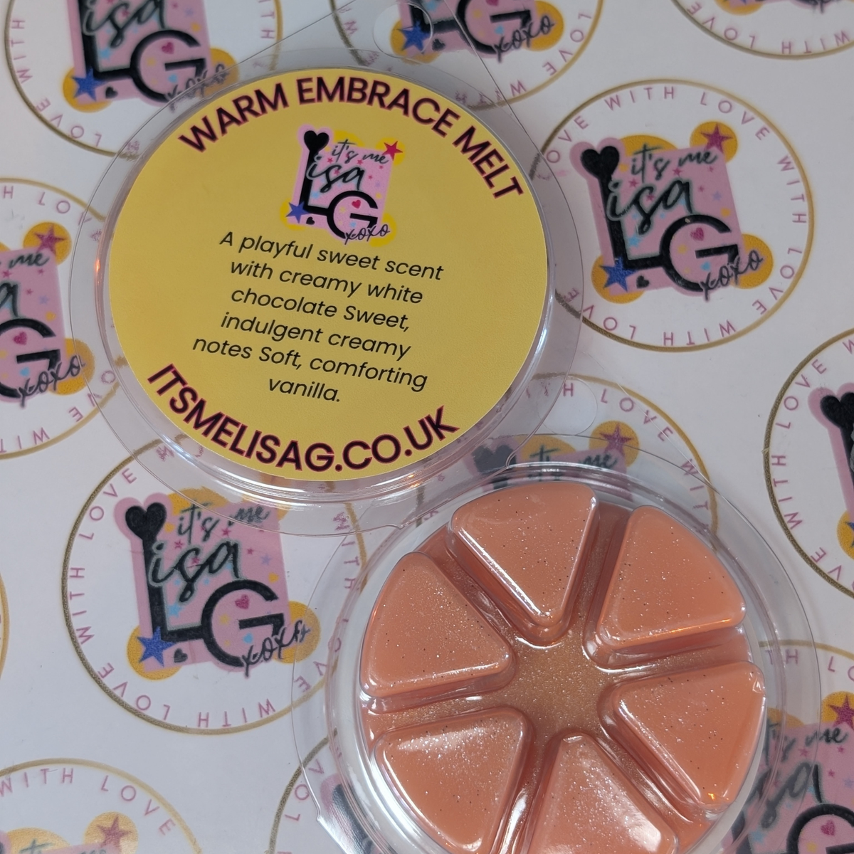 Warm Embrace Ecococo wax melt with creamy white chocolate and vanilla