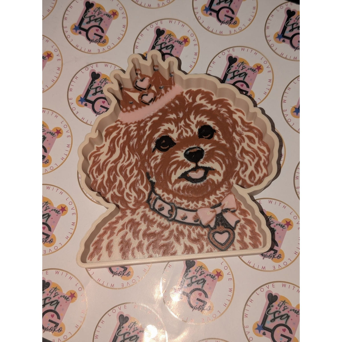 Front view of the Jessicles Cavapoo 3D printed trinket tray on It’s Me Lisa G branded backing