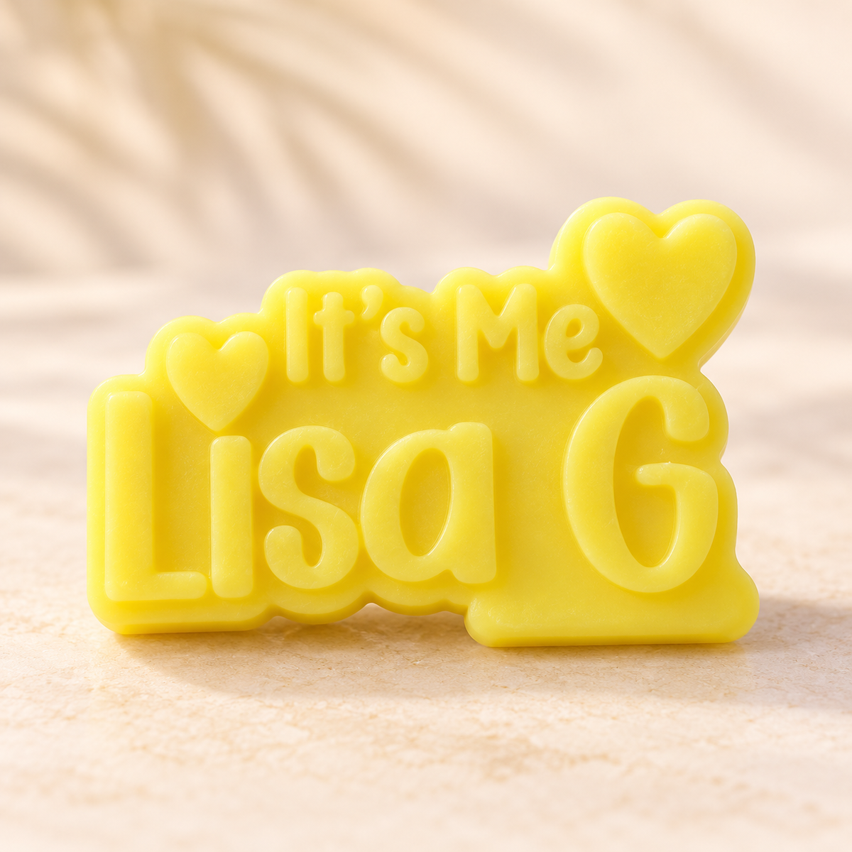 Sunny Beaches It's Me Lisa G logo wax melt